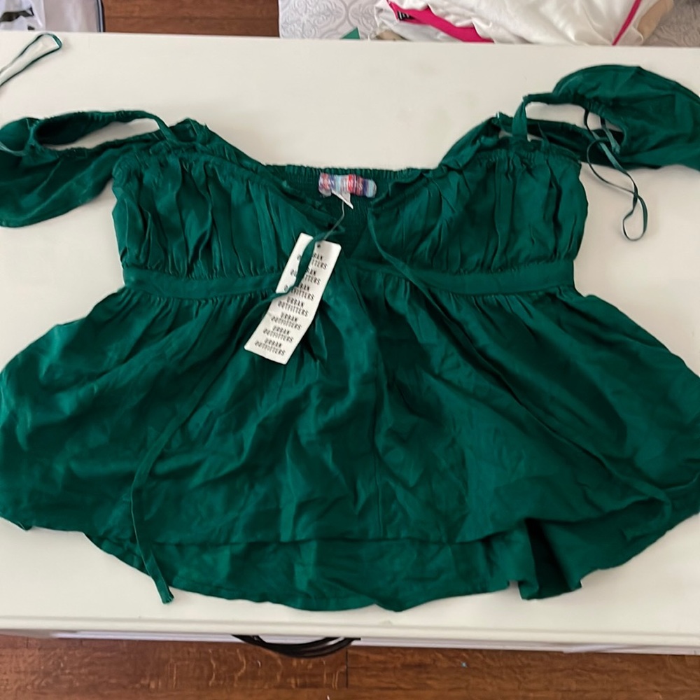 Urban outfitters green flowy top